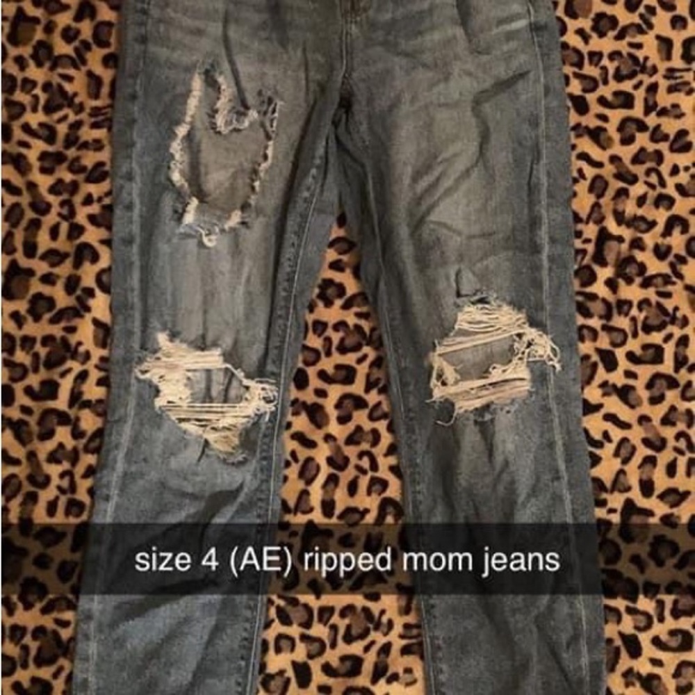 American eagle mom jeans